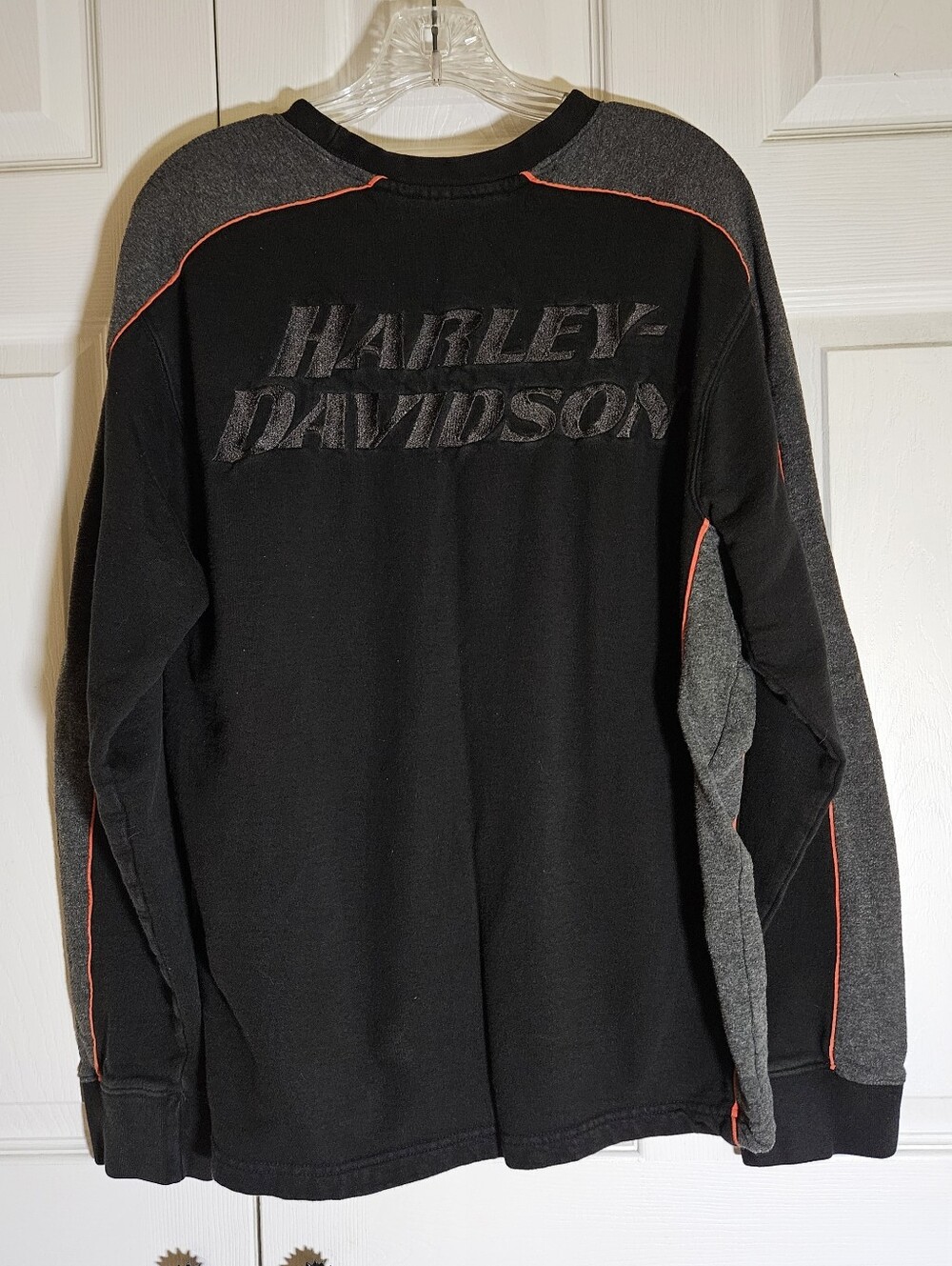 Harley-Davidson Long Sleeve Sweatshirt Embroidered Logo on Back & Chest
